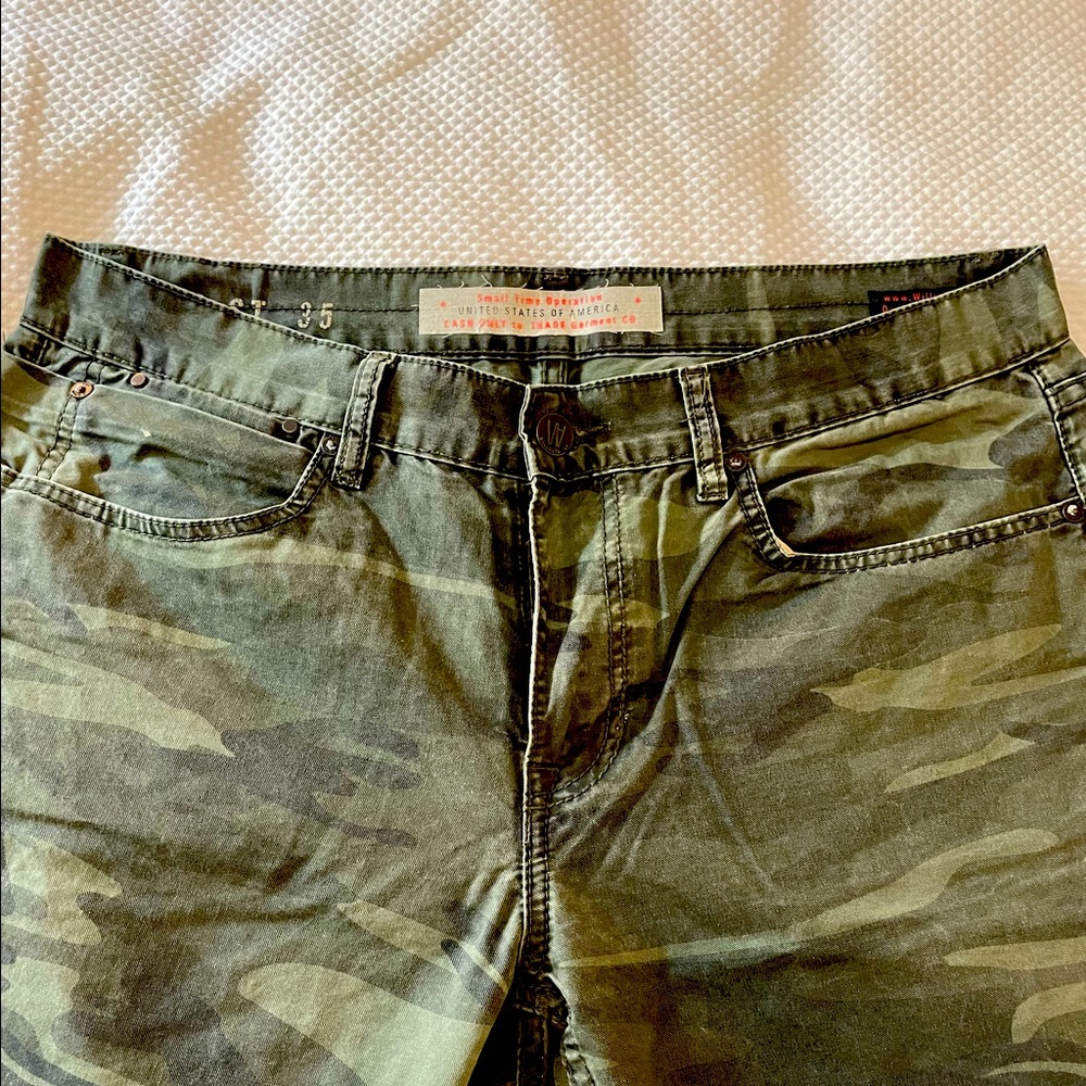 Williamsburg camo slim cut pants, 35 waist